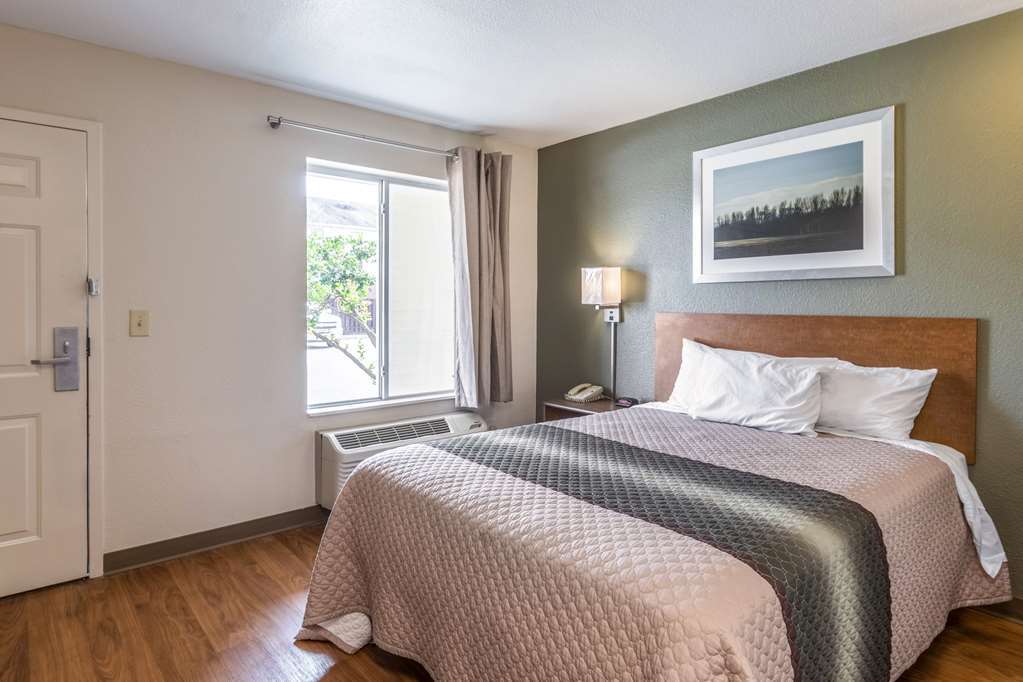 Hometowne Studios By Red Roof Salem, Or Ruang foto